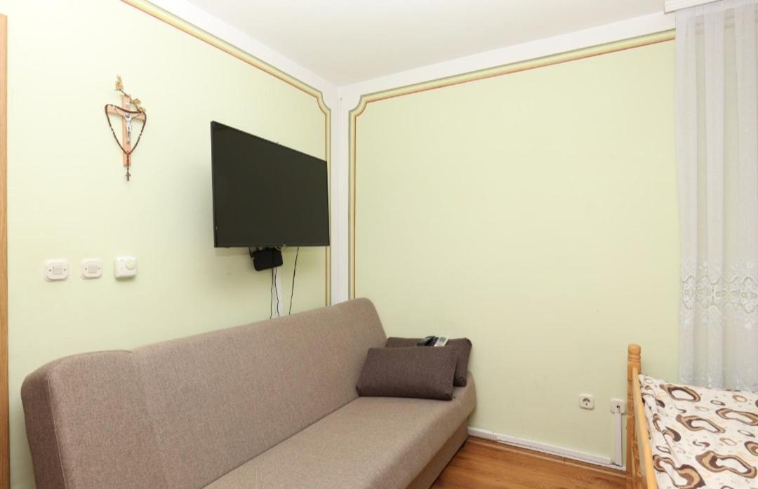 Rooms Odmaraliste Jablan Сень Екстер'єр фото